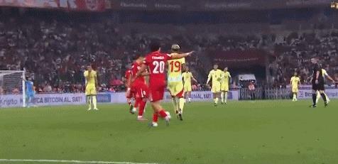 笑了, 围一无所知 笑了, 围一无所知