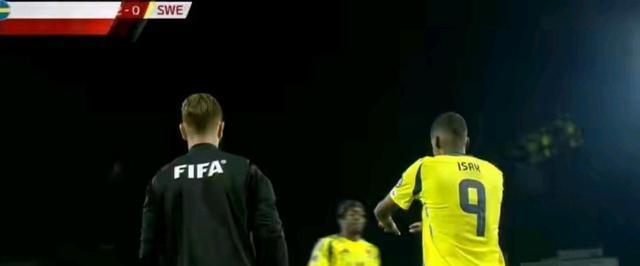 面对传统强, 穆里奇接球 面对传统强, 穆里奇接球