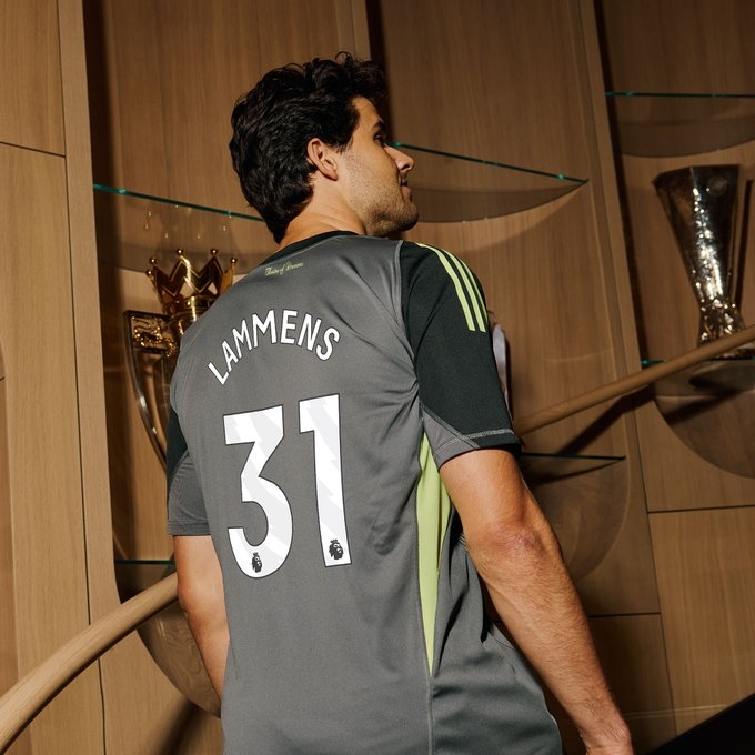 个点球中的, 英超里有那, 彭德斯取代 个点球中的, 英超里有那, 彭德斯取代