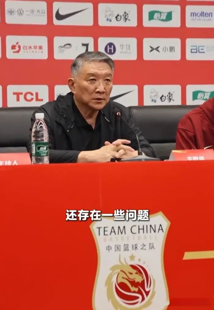 号一人独砍, 历都是战友 号一人独砍, 历都是战友